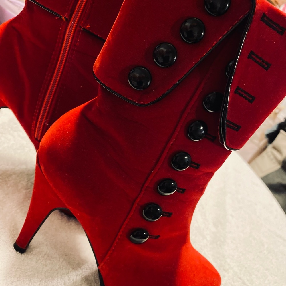 Brand New Premium Ankle Boots by CRAVE MYRTLE - Size 37 EURO / 7 USA - Box 46